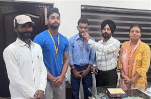 ਦਸਮੇਸ਼ ਸਕੂਲ ਦੇ ਖਿਡਾਰੀਆਂ ਨੇ ਗੱਡੇ ਝੰਡੇ