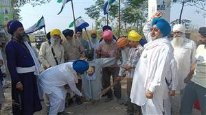 ਕਿਸਾਨ ਮਜ਼ਦੂਰ ਸੰਘਰਸ਼ ਕਮੇਟੀ ਨੇ ਮਾਨ ਸਰਕਾਰ ਦਾ ਪੁਤਲਾ ਫੂਕਿਆ