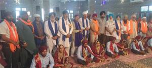 ਪੰਜ ਲੜਕੀਆਂ ਦੇ ਸਮੂਹਿਕ ਆਨੰਦ ਕਾਰਜ ਗੁਰ ਮਰਿਆਦਾ ਅਨੁਸਾਰ ਹੋਏ