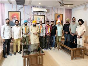 ਵਾਰਡ ਨੰਬਰ 3 ਦੇ ਕਈ ਪਰਿਵਾਰਾਂ ਨੇ ਫੜਿਆ ਕਾਂਗਰਸ ਦਾ ‘ਹੱਥ’