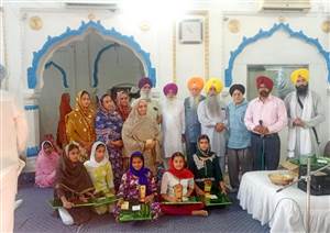 ਗੁਰਬਾਣੀ ਕੰਠ ਮੁਕਾਬਲਿਆਂ ਦੇ ਜੇਤੂ ਬੱਚੇ ਸਨਮਾਨਿਤ