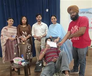 ਖੂਨਦਾਨ ਮਨੁੱਖਤਾ ਦੀ ਸੇਵਾ ਦਾ ਉੱਤਮ ਕੰਮ : ਸਮਰਤਾ ਕੌਰ