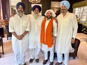ਕਾਂਗਰਸ ਨੂੰ ਵੱਡਾ ਝਟਕਾ: ਰਮਿੰਦਰ ਸਿੰਘ ਆਵਲਾ ਅਕਾਲੀ ਦਲ 'ਚ ਸ਼ਾਮਲ, ਸੁਖਬੀਰ ਬਾਦਲ ਨੇ ਕੀਤਾ ਸਵਾਗਤ