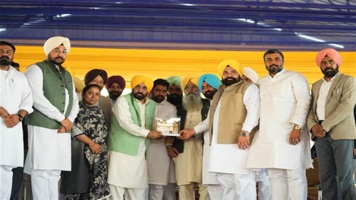 ਮੁੱਖ ਮੰਤਰੀ ਭਗਵੰਤ ਮਾਨ ਨੇ ਕੀਤਾ ਫਿਰੋਜ਼ਪੁਰ ਫੀਡਰ ਨਹਿਰ ਦੇ ਨਵੀਨੀਕਰਨ ਦਾ ਉਦਘਾਟਨ