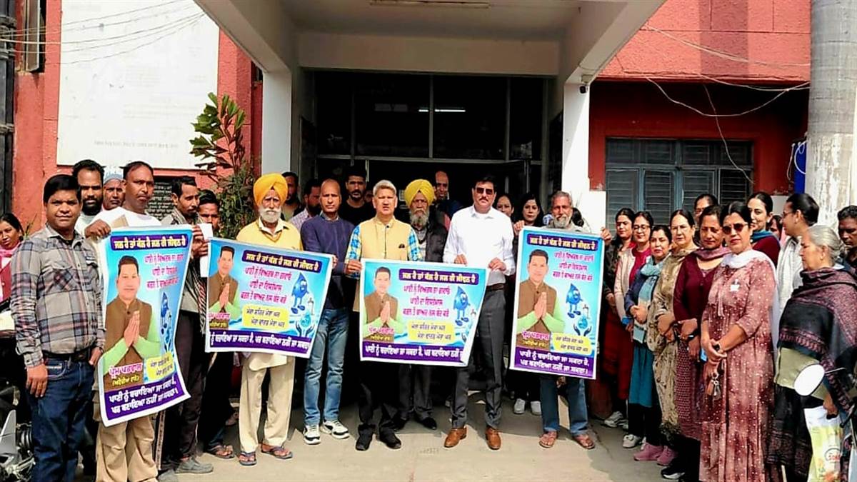 ਪਾਣੀ ਨੂੰ ਬਚਾਉਣਾ ਮਨੁੱਖੀ ਜੀਵਨ ਲਈ ਜ਼ਰੂਰੀ : ਐੱਸਐੱਮਓ ਕਰਨ ਸੈਣੀ