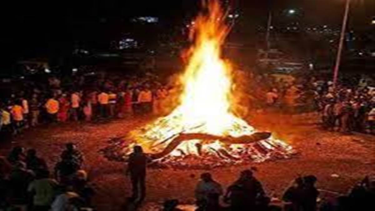 Holika Dahan 2026: ਕਿਉਂ ਸਾੜਿਆ ਜਾਂਦੈ ਪੁਰਾਣਾ ਸਾਮਾਨ ਤੇ ਪਾਥੀਆਂ? ਜਾਣੋ ਧਾਰਮਿਕ ਤੇ ਵਿਗਿਆਨਕ ਮਹੱਤਵ