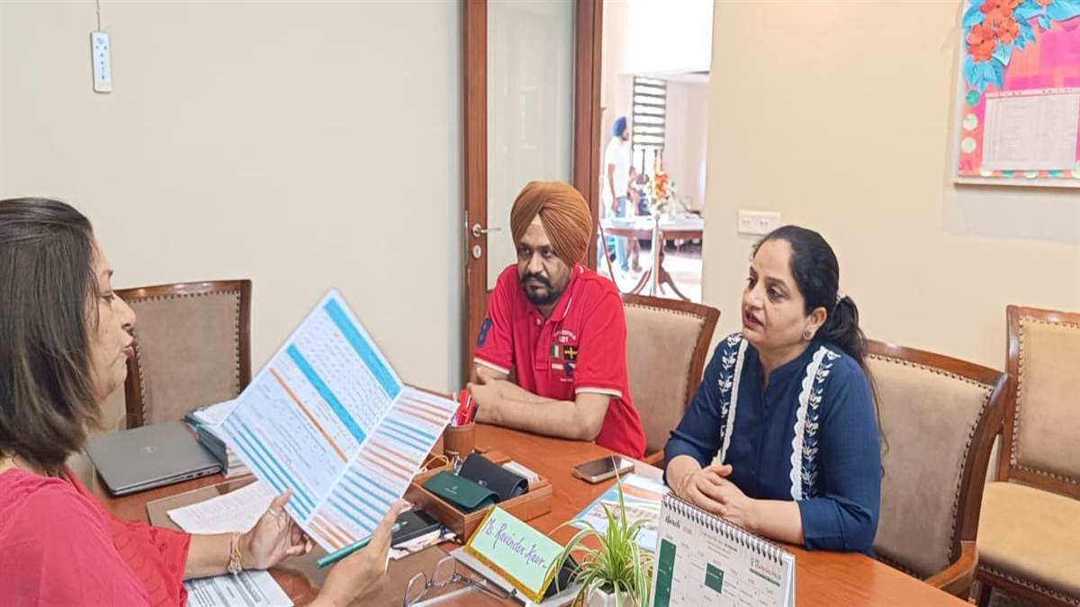 ਲਰਨਿੰਗ ਫੀਲਡ ਏ ਗਲੋਬਲ ਸਕੂਲ ਵਿਖੇ ਮਾਪੇ ਅਧਿਆਪਕ ਮੀਟਿੰਗ