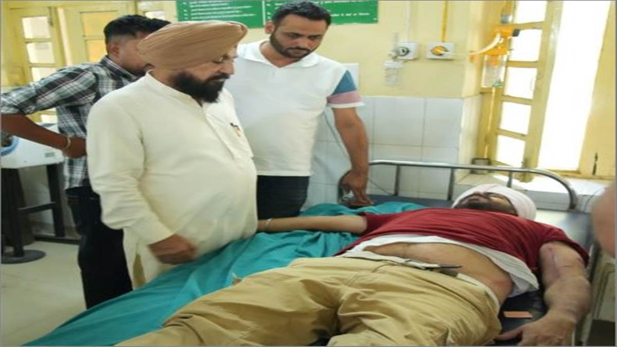 ਰਾਜਪੁਰਾ ਨਗਰ ਕੌਂਸਲ ਚੋਣਾਂ ਦੌਰਾਨ ਵਾਰਡ 20 ’ਚ ਖੂਨੀ ਝੜਪ, ਦਫਤਰ ’ਚ ਬੈਠੇ ਕਾਂਗਰਸੀ ਵਰਕਰਾਂ ’ਤੇ ਜਾਨਲੇਵਾ ਹਮਲਾ