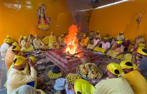 ਪ੍ਰਭੂ ਪ੍ਰੇਮ ਦੀ ਖੁਮਾਰੀ ਨਾਲ ਖਿੜ ਜਾਂਦੈ ਜੀਵਨ : ਨਵਜੀਤ ਭਾਰਦਵਾਜ