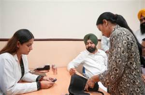 ਪੰਜਾਬ ਦੇ ਲੋਕਾਂ ਨੂੰ ਵੱਡਾ ਤੋਹਫ਼ਾ! ਕੈਬਨਿਟ ਮੰਤਰੀ ਵੱਲੋਂ 76.41 ਲੱਖ ਰੁਪਏ ਦੀ ਲਾਗਤ ਨਾਲ ਬਣੇ 3 ਨਵੇਂ 'ਆਮ ਆਦਮੀ ਕਲੀਨਿਕ' ਲੋਕ ਅਰਪਣ
