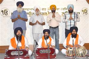 ਭਾਈ ਜਲਵਿੰਦਰ ਸਿੰਘ ਦੇ ਕੀਰਤਨੀ ਜੱਥੇ ਨੇ ਸੰਗਤ ਕੀਤੀ ਨਿਹਾਲ