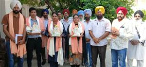 ਸੀਐੱਚਸੀ ਦੋਦਾ ਦੇ ਡਾਕਟਰਾਂ ਨੂੰ ਵਧੀਆ ਸਿਹਤ ਸੇਵਾਵਾਂ ਲਈ ਸਨਮਾਨਿਆ