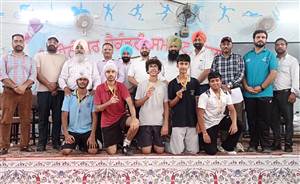ਲੜਕਿਆਂ ਦੇ ਸ਼ਤਰੰਜ ਮੁਕਾਬਲੇ ਕਰਵਾਏ