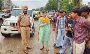 ਟ੍ਰੈਫਿਕ ਨਿਯਮ ਤੋਡ਼ਨ ਵਾਲਿਆਂ ਨੂੰ ਬਖ਼ਸ਼ਿਆ ਨਹੀਂ ਜਾਵੇਗਾ : ਐੱਸਡੀਐੱਮ