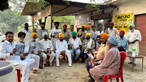 ਡਾ. ਕੇਜੇ ਨੇ ਡੋਰ ਟੂ ਡੋਰ ਸੰਪਰਕ ਮੁਹਿੰਮ ਤਹਿਤ ਲੋਕਾਂ ਨਾਲ ਕੀਤੀ ਮੁਲਾਕਾਤ