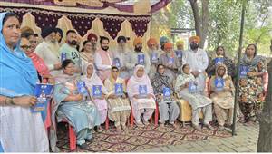 ਬੰੜੂਦੀ 'ਚ ਵਿਧਾਇਕ ਠੇਕੇਦਾਰ ਨੇ ਸਿਹਤ ਬੀਮਾ ਕਾਰਡ ਵੰਡੇ