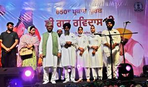 500 ਡਰੋਨਾਂ ਨੇ ਉਕਰੀ ਸ੍ਰੀ ਗੁਰੂ ਰਵਿਦਾਸ ਜੀ ਦੀ ਰੂਹਾਨੀ ਵਿਰਾਸਤ