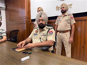 Breaking News : ਖ਼ਾਕੀ ਹੋਈ ਦਾਗ਼ਦਾਰ, ਕਾਊਂਟਰ ਇੰਟੈਲੀਜੈਂਸ ਦਾ ਇੰਸਪੈਕਟਰ ਸਾਢੇ 3 ਕਿੱਲੋ ਹੈਰੋਇਨ ਤੇ 6 ਪਿਸਤੌਲਾਂ ਸਮੇਤ ਗ੍ਰਿਫ਼ਤਾਰ
