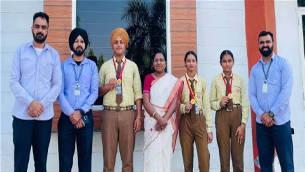 ਵਿਦਿਆਰਥੀਆਂ ਦੇ ਕਰਵਾਏ ਪੰਜਾਬੀ ਲੇਖ ਮੁਕਾਬਲੇ