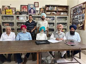 ਬਾਪੂ ਬਲਕੌਰ ਸਿੰਘ ਨੇ ਭਾਜਪਾ ’ਚ ਸ਼ਾਮਲ ਹੋਣ ਦੀਆਂ ਖ਼ਬਰਾਂ ਦਾ ਕੀਤਾ ਖੰਡਨ