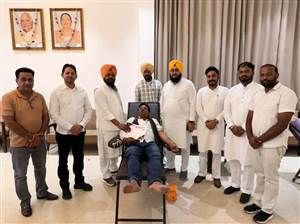 ਅਗਰਵਾਲ ਸਮਾਜ ਵੱਲੋਂ ਲਗਾਏ ਕੈਂਪ 'ਚ ਸ਼ਾਮਲ ਹੋਏ ਵਿਧਾਇਕ ਮਨਜੀਤ ਬਿਲਾਸਪੁਰ