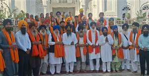 ਪਾਕਿਸਤਾਨੀ ਸਿੱਖ ਜਥੇ ਨੇ ਤਖ਼ਤ ਕੇਸਗੜ੍ਹ ਸਾਹਿਬ ਵਿਖੇ ਮੱਥਾ ਟੇਕਿਆ