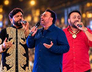 ਬੈਲਰੈਟ ’ਚ ਲੱਗੀਆਂ ਦੀਵਾਲੀ ਮੇਲੇ ਦੀਆਂ ਰੌਣਕਾਂ! ਮਾਸਟਰ ਸਲੀਮ, ਹਰਦੇਵ ਮਾਹੀਨੰਗਲ ਤੇ ਸਰਦਾਰ ਅਲੀ ਨੇ ਬੰਨ੍ਹਿਆ ਰੰਗ
