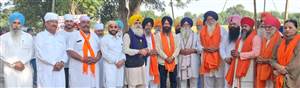 ਨਗਰ ਕੀਰਤਨ ਦਾ ਅਕਾਲੀ ਦਲ ਦੇ ਆਗੂਆਂ ਨੇ ਕੀਤਾ ਭਰਵਾਂ ਸਵਾਗਤ