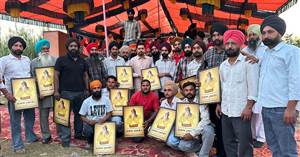 ਫੁਟਬਾਲ ਟੂਰਨਾਮੈਂਟ ਦੌਰਾਨ ਵਿਧਾਇਕ ਚੱਢਾ ਨੇ ਜੇਤੂਆਂ ਨੂੰ ਕੀਤਾ ਸਨਮਾਨਿਤ