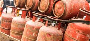 1 ਨਵੰਬਰ ਤੋਂ LPG ਸਿਲੰਡਰ ਦੇ ਨਵੇਂ ਨਿਯਮ: ਕੀਮਤਾਂ ’ਚ ਬਦਲਾਅ ਤੇ ਬੁਕਿੰਗ ਨਿਯਮਾਂ ’ਚ ਅਪਡੇਟ, ਮੁੱਖ ਬਦਲਾਵਾਂ ’ਤੇ ਮਾਰੋ ਝਾਤ; ਕੀ ਤੁਹਾਡਾ ਰਸੋਈ ਬਜਟ ਹੋਵੇਗਾ ਪ੍ਰਭਾਵਿਤ?