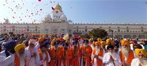 ਸ੍ਰੀ ਗੁਰੂ ਰਾਮਦਾਸ ਜੀ ਦੇ ਪ੍ਰਕਾਸ਼ ਗੁਰਪੁਰਬ ਸਬੰਧੀ ਸ੍ਰੀ ਅਕਾਲ ਤਖ਼ਤ ਸਾਹਿਬ ਤੋਂ ਸਜਾਇਆ ਗਿਆ ਵਿਸ਼ਾਲ ਨਗਰ ਕੀਰਤਨ