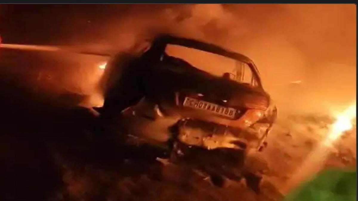 ਫਰਨੀਚਰ ਗੁਦਾਮ ’ਚ ਲੱਗੀ ਅੱਗ, 150 ਤੋਂ ਵੱਧ ਵਾਸ਼ਿੰਗ ਮਸ਼ੀਨਾਂ-ਕੂਲਰ ਤੇ ਗੀਜ਼ਰ ਸਮੇਤ ਕਾਰ ਸੜੀ