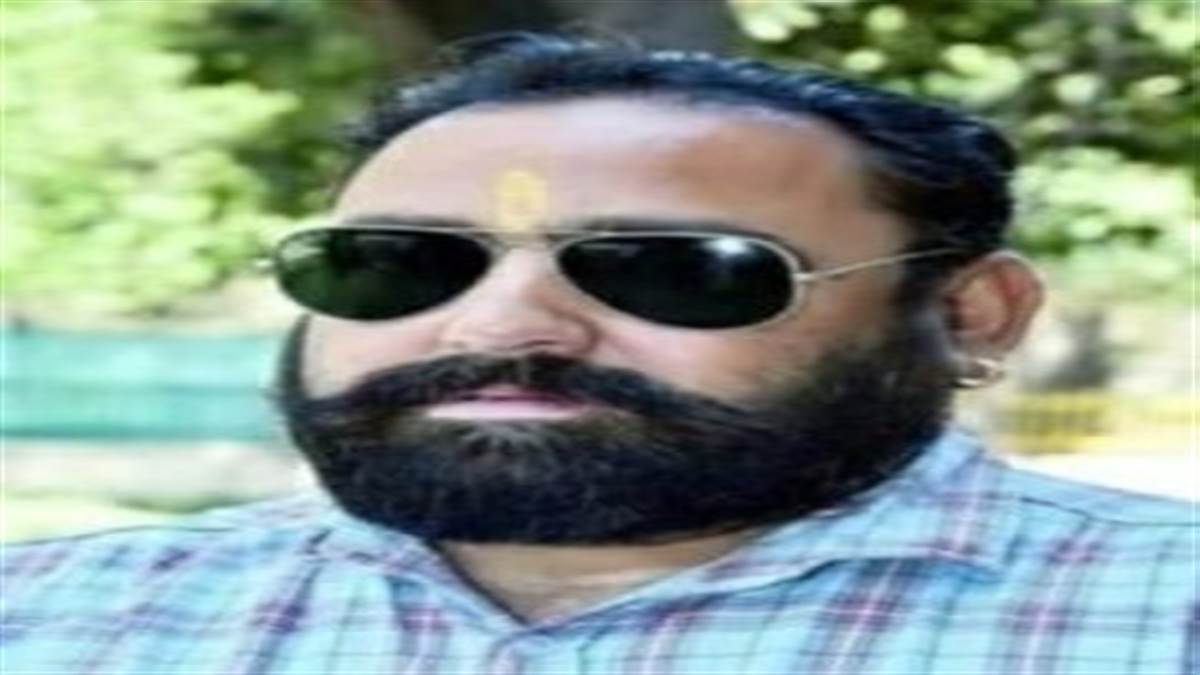 ਦੇਸ਼ ’ਚ ਭਿ੍ਰਸ਼ਟਾਚਾਰ ਦੀਆਂ ਜੜ੍ਹਾ ਡੂੰਘੀਆਂ : ਪੰਡਤ/ਵਾਲੀਆ