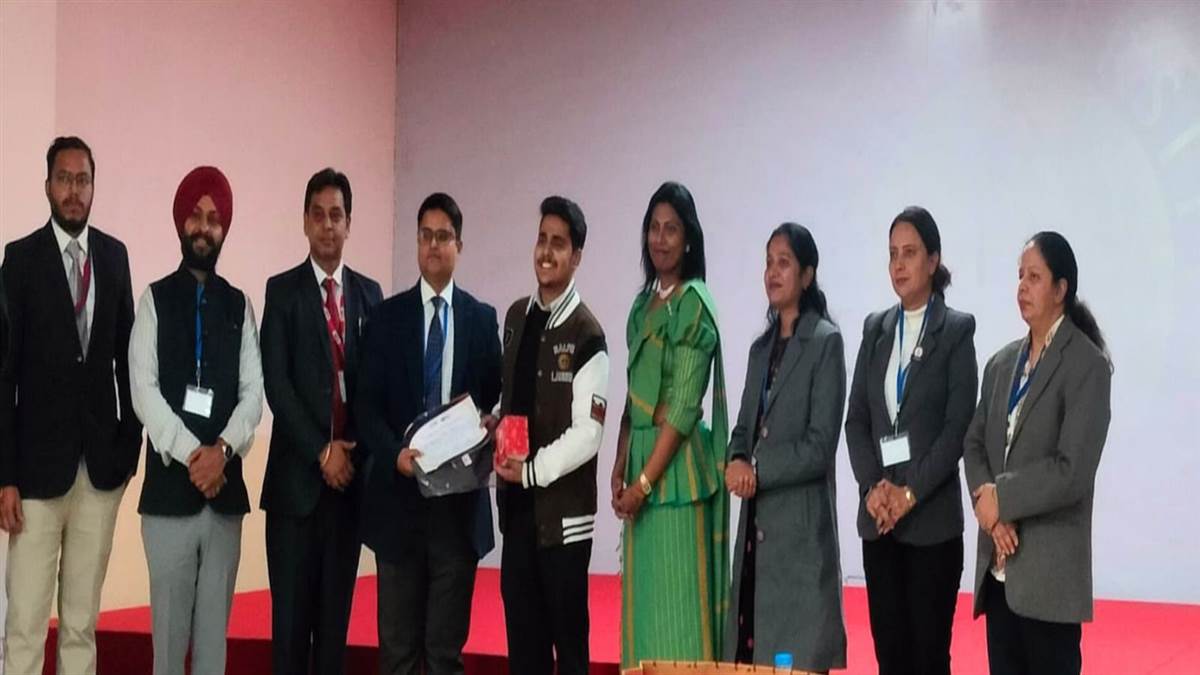 ਆਈਐੱਸਐੱਫ ਕਾਲਜ ਦੇ ਵਿਦਿਆਰਥੀ ਉਦੈ ਸ਼ਰਮਾ ਦਾ ਕੀਤਾ ਸਨਮਾਨ