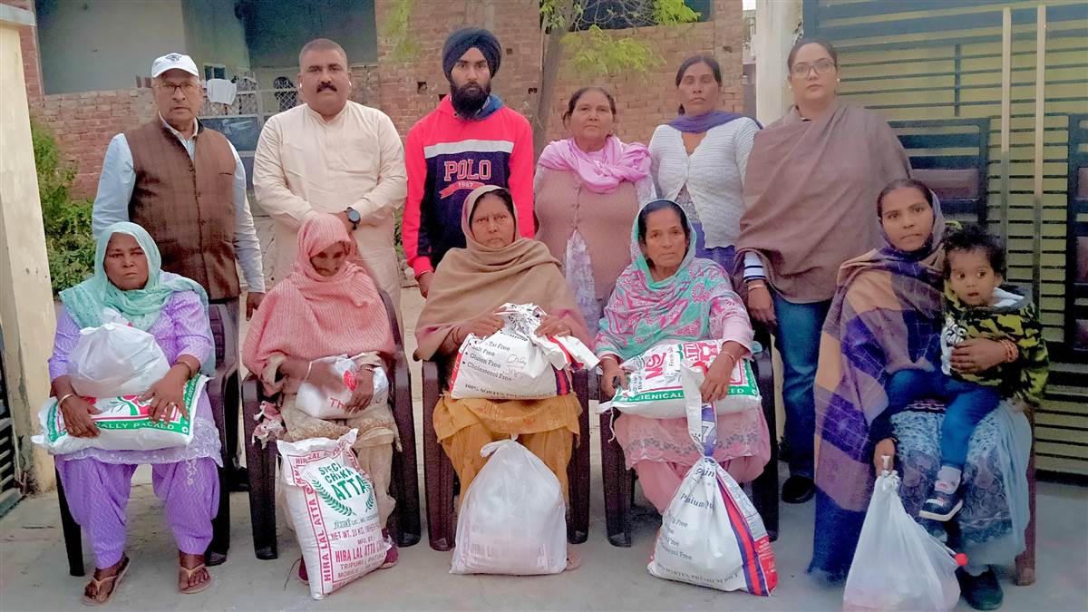 ਲੋੜਵੰਦ ਪਰਿਵਾਰਾਂ ਨੂੰ ਰਾਸ਼ਨ ਦੇਣਾ ਸੱਚੀ ਸੇਵਾ : ਭਲਵਾਨ