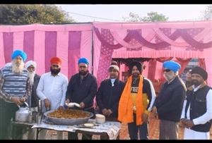 ਜਨਮ ਦਿਹਾੜੇ ਨੂੰ ਸਮਰਪਿਤ ਲੰਗਰ ਲਗਾਇਆ