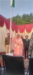 ਨਗਰ ਕੌਂਸਲ ਪ੍ਰਧਾਨ ਅੰਜੂ ਚੰਦਰ ਨੇ ਲਹਿਰਾਇਆ ਝੰਡਾ