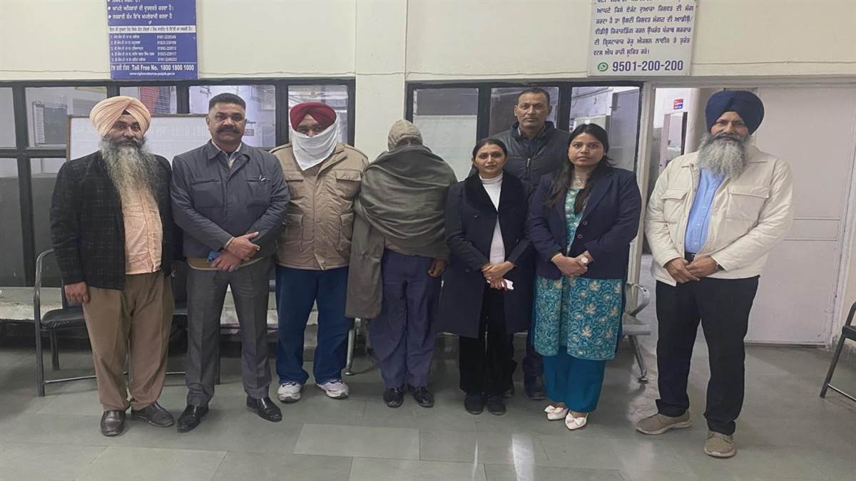 ਜੰਗਲਾਤ ਗਾਰਡ ਤੇ ਦਿਹਾੜੀਦਾਰ 20 ਹਜ਼ਾਰ ਵੱਢੀ ਲੈਂਦੇ ਕਾਬੂ