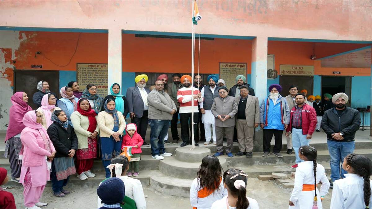 ਲਾਇਨਜ ਕਲੱਬ ਰਾਇਲ ਨੇ ’ਚ ਮਨਾਇਆ ਗਣਤੰਤਰ ਦਿਵਸ