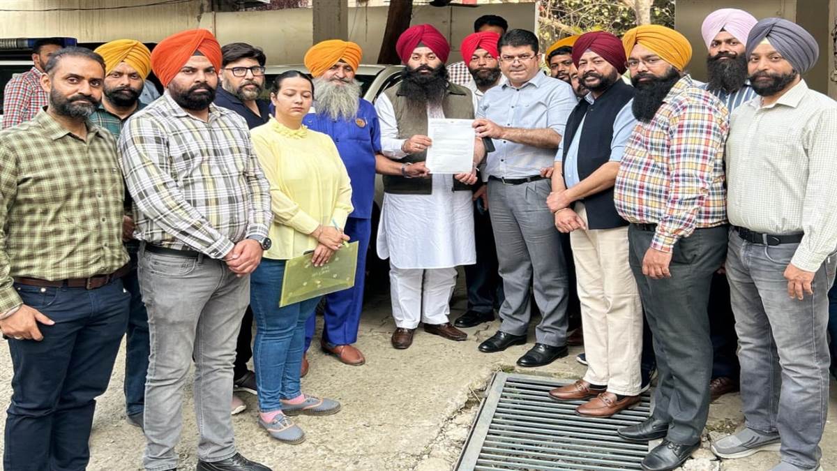 ਐੱਨਆਰਆਈ ਡਾ. ਧਾਲੀਵਾਲ ਵਿਰੁੱਧ ਕਾਰਵਾਈ ਦੀ ਮੰਗ