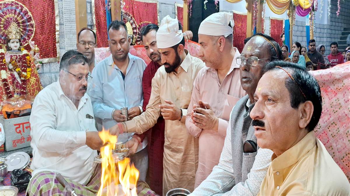 ਸ਼ਿਆਮ ਬਾਬਾ ਦਾ ਬ੍ਰਹਮ ਸ਼ਿੰਗਾਰ ਭਗਤਾਂ ਲਈ ਰਿਹਾ ਖਿੱਚ ਦਾ ਕੇਂਦਰ