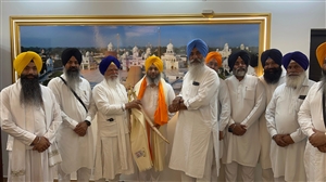 ਕਾਹਲਵਾਂ ਤਖ਼ਤ ਸ੍ਰੀ ਦਮਦਮਾ ਸਾਹਿਬ ਵਿਖੇ ਨਤਮਸਤਕ