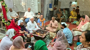 ਅੰਨਪੂਰਨਾ ਕਾਲੀ ਮਾਤਾ ਮੰਦਰ ਵਿਖੇ ਸ਼ਰਧਾਲੂਆਂ ਵੱਲੋਂ ਕੰਜਕ ਪੂਜਨ