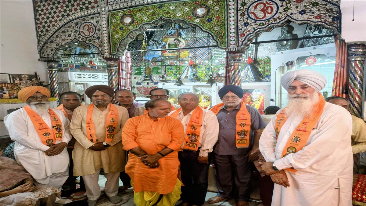 ਸਾਬਕਾ ਵਿਧਾਇਕ ਤੇ ਜੱਜ ਭਗਵਾਨ ਦੇ ਦਰਬਾਰ ’ਚ ਹੋਏ ਨਤਮਸਤਕ