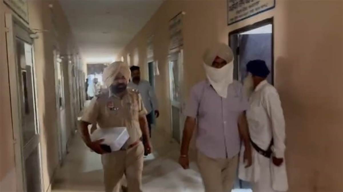 Amritsar News : ਨਸ਼ੇ ਦੀ FIR ਦਰਜ ਕਰਨ ’ਚ ਦੇਰੀ, ਥਾਣਾ ਇੰਚਾਰਜ ਗ੍ਰਿਫ਼ਤਾਰ; ਸਿਪਾਹੀ ਤੇ ਐੱਸਆਈ ਵਿਰੁੱਧ ਕੇਸ ਦਰਜ