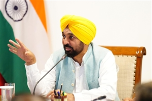 Punjab News : ਮੌਨਸੂਨ ਤੋਂ ਪਹਿਲਾਂ ਹੜ੍ਹਾਂ ਦੇ ਸੁਰੱਖਿਆ ਪ੍ਰਬੰਧਾਂ ਨੂੰ ਮਜ਼ਬੂਤ ਕਰਨ ਲਈ ਐਂਫੀਬੀਅਸ ਮਸ਼ੀਨਾਂ ਖਰੀਦੇਗੀ ਸਰਕਾਰ, CM ਭਗਵੰਤ ਸਿੰਘ ਮਾਨ ਨੇ ਦਿੱਤੀ ਮਨਜ਼ੂਰੀ