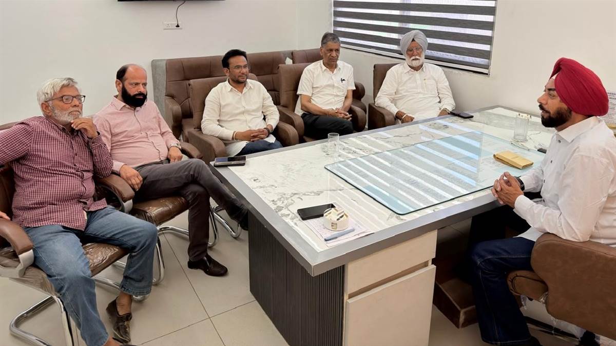 ਚੋਣਾਂ ਦੀ ਦੌੜ ਤੋਂ ਬਾਅਦ ਆਗੂਆਂ ਨੇ ਲਿਆ ਸੁੱਕ ਦਾ ਸਾਹ