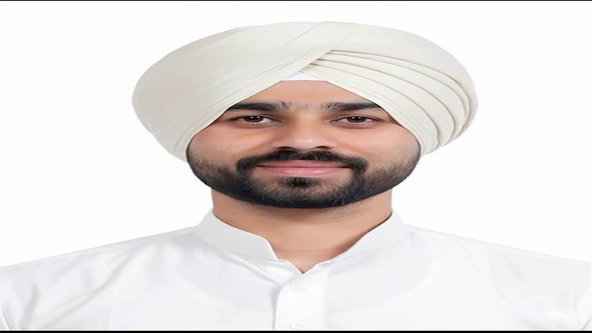 ਸੋਸ਼ਲ ਮੀਡੀਆ ਨੂੰ ਕਾਬੂ ਕਰਨ ਦੀ ਬਜਾਏ ਆਪਣੀਆਂ ਨੀਤੀਆਂ ਸੁਧਾਰੇ ਸਰਕਾਰ : ਸ਼ਰਨਜੀਤ