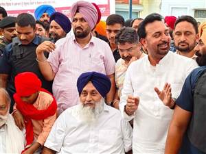ਸਫ਼ਾਈ ਕਰਮਚਾਰੀਆਂ 'ਤੇ ਲਾਠੀਚਾਰਜ ਕਰਨ ਵਾਲੇ ਪੁਲਿਸ ਅਧਿਕਾਰੀ ਬਖ਼ਸ਼ੇ ਨਹੀਂ ਜਾਣਗੇ