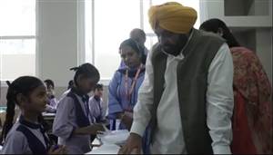 ਸਰਕਾਰੀ ਪ੍ਰਾਇਮਰੀ ਸਕੂਲ ਲੋਹਾਰਾ ਦੇ 21 ਕਮਰਿਆਂ ਵਾਲੇ ਵਰਧਮਾਨ ਬਲਾਕ ਦਾ ਮੁੱਖ ਮੰਤਰੀ ਵੱਲੋਂ ਉਦਘਾਟਨ